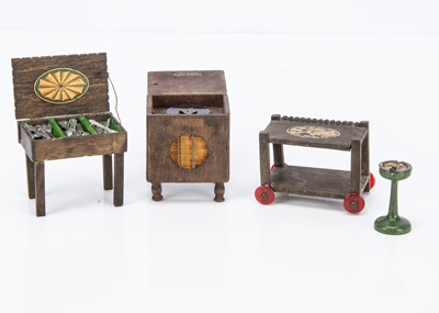 Lot 606 - Unusual Pit-a-Pat dolls’ house pieces