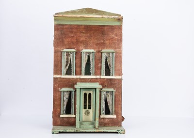 Lot 636 - A small early 20th century boxed back dolls’ house