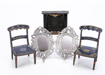 Lot 665 - Dolls’ house furniture