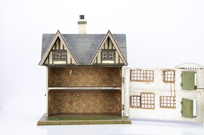 Lot 680 - A small 1930s German wooden dolls’ house