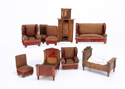 Lot 712 - German 1910-20s dolls’ house furniture