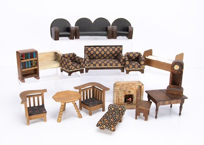 Lot 714 - 1920-30s dolls’ house furniture