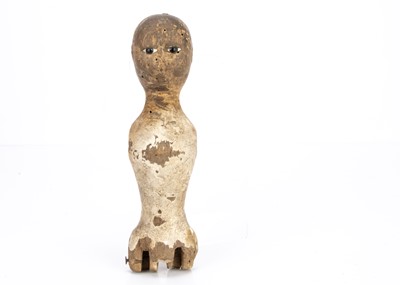 Lot 802 - An 18th century English wooden doll torso