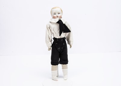 Lot 832 - An Alt, Beck & Gottschalck bisque shoulder-head boy doll