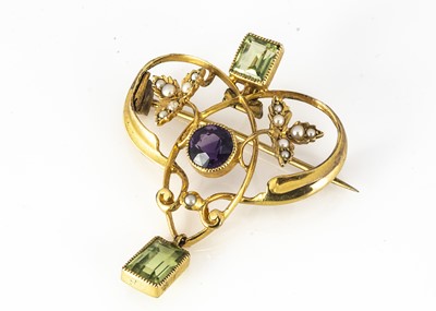 Lot 295 - A 15ct gold Suffragette openwork Art Nouveau brooch