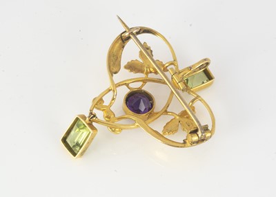 Lot 295 - A 15ct gold Suffragette openwork Art Nouveau brooch