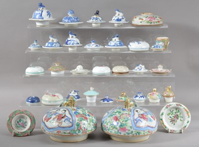 Lot 107 - A collection of 19th century and later Chinese and Japanese mostly porcelain covers