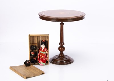 Lot 914 - An Edwardian mahogany tilt-top doll’s table