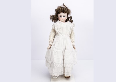 Lot 937 - A German bisque shoulder-head doll