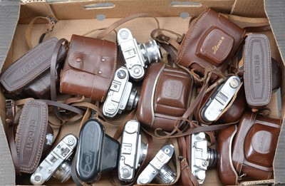 Lot 105 - A Tray of Viewfinder Cameras