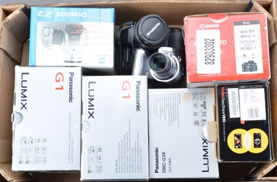 Lot 106 - A Group of Digital Cameras