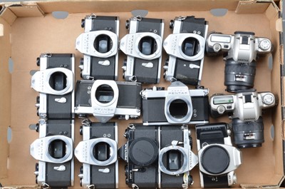 Lot 109 - A Tray of Pentax SLR Cameras