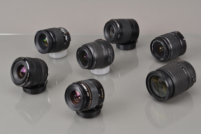 Lot 122 - Nikon and Canon AF Lenses