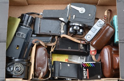 Lot 131 - A Tray of Various Cameras