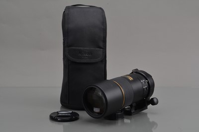 Lot 136 - A Nikon ED AF-S Nikkor 300mm f/4D Lens