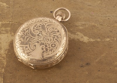 Lot 405 - A late 19th century continental 9ct gold cased lady's pocket watch