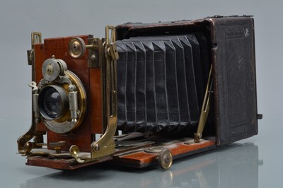 Lot 172 - A Quarter Plate Folding Bed Camera