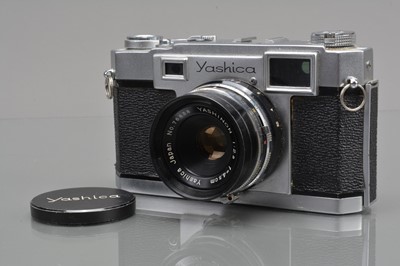 Lot 174 - A Yashica 35 Rangefinder Camera