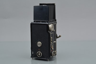 Lot 190 - A Foth Flex II TLR Camera