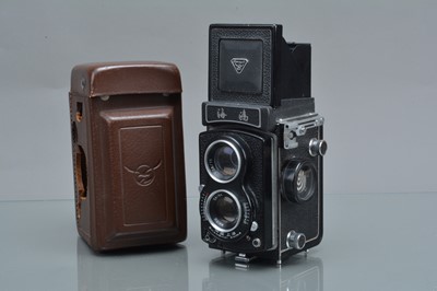 Lot 204 - A Seagull 4A TLR Camera