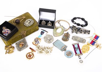 Lot 410 - A quantity of watches and other items