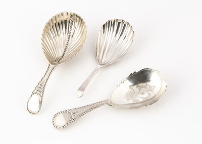 Lot 415 - Three early 19th century period silver tea caddy spoons