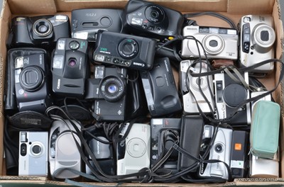 Lot 289 - A Tray of Compact Cameras