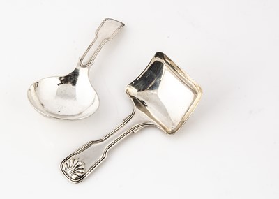 Lot 422 - Two Georgian period silver tea caddy spoons