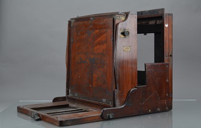 Lot 397 - A Meacher 14¼ x 15'' Mahogany & Brass Studio Camera