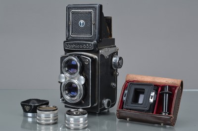 Lot 404 - A Yashica 635 TLR Camera