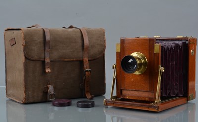 Lot 501 - A J.T Chapman ''The British'' Mahogany and Brass Field Camera