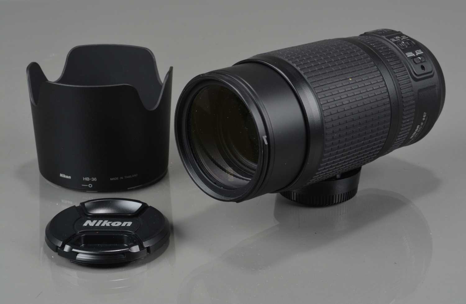 Lot 539 - A Nikon ED AF-S Nikkor 70-300mm f4.5-5.6G VR Lens