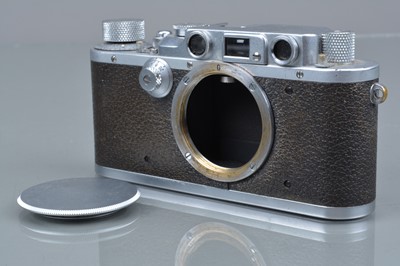 Lot 562 - A Leitz Wetzlar Leica IIIb Model G Rangefinder Camera body