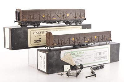 Lot 117 - Oakville Kitbuilt 0 Gauge finescale pair of GWR Siphon vans