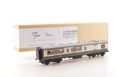 Lot 126 - Side Lines Kit Built Finescale 0 Gauge LNWR Cove roof brown & white lined 1st/ 3rd side Corridor Brake end Passenger coach