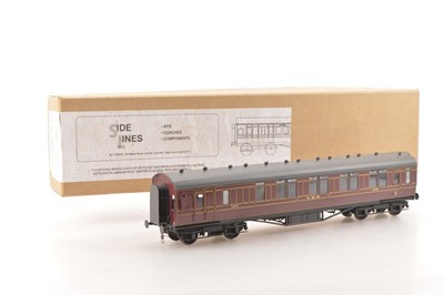 Lot 132 - Side Lines Kit Built Finescale 0 Gauge Period 1 LMS lined livery All 1st side Corridor brake end coach