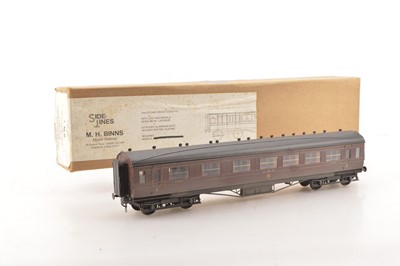 Lot 140 - Side Lines Kit Built Finescale 0 Gauge Period 1 LMS lined livery, Weathered 1st/3rd Side Corridor coach