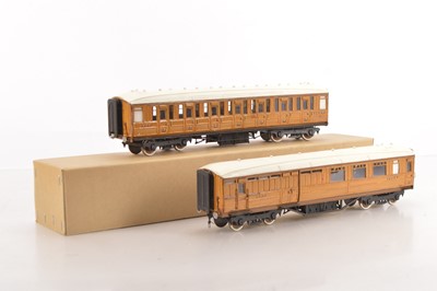 Lot 157 - Fred Newman 0 Gauge pair of Gresley LNER Corridor coaches