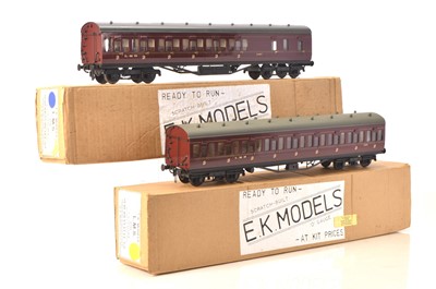 Lot 167 - E.K Models Kit-built 0 Gauge Finescale Pair of LMS Suburban Passenger Coaches