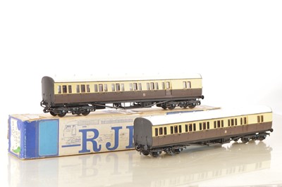 Lot 185 - RJH Finescale Kitbuilt 0 Gauge pair of GWR suburban B-Set Brake Composite coaches