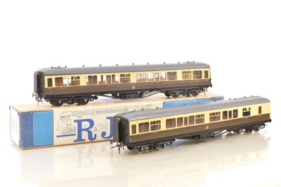 Lot 190 - RJH Finescale Kitbuilt 0 Gauge pair of Hawksworth GWR Corridor Coaches