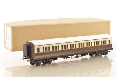 Lot 218 - Kenard Models Finescale Kitbuilt 0 Gauge Collet 58ft GWR side Corridor All 3rd Coach