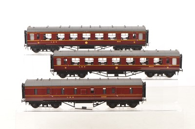 Lot 221 - Strict-Lines Modern issue RTR 0 Gauge Trio of LMS Passenger coaches