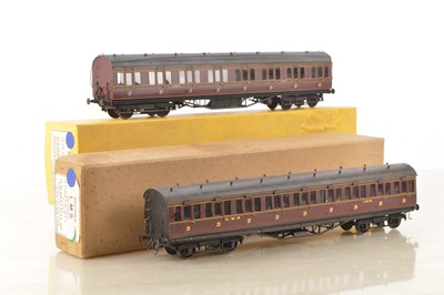 Lot 228 - Westdale/ Meteor Models Finescale Kitbuilt 0 Gauge pair of LMS Suburban coaches