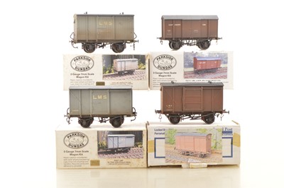 Lot 234 - Parkside Dundas and Freightman Finescale Kitbuilt LMS 0 Gauge Goods Rolling stock (4)