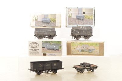 Lot 319 - Finescale Kitbuilt Parkside Dundas and Cooper Craft O Gauge GWR Goods Wagons (4)