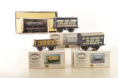 Lot 322 - Finescale Kitbuilt Parkside Dundas and Powsides O Gauge Private Owner Wagons (4)