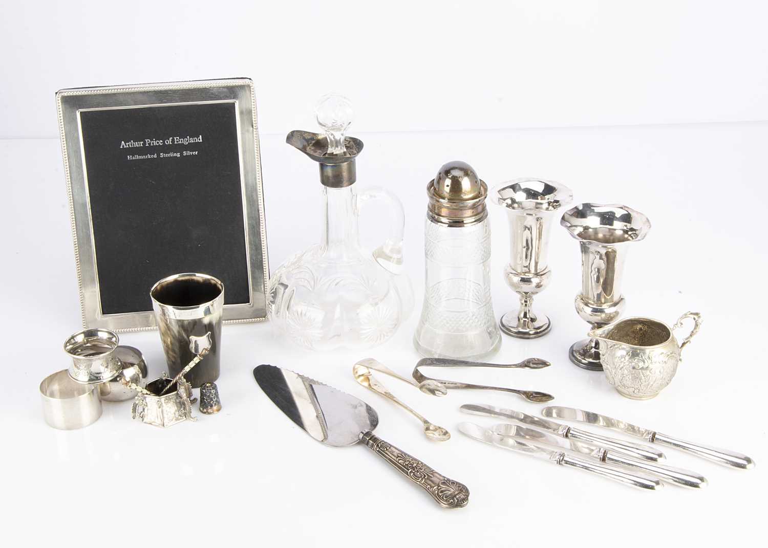 Lot 473 - A collection of silver and silver plated items