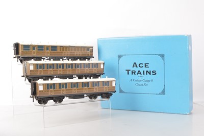 Lot 370 - Ace Trains Modern issue 0 Gauge LNER C/1 Passenger coaches