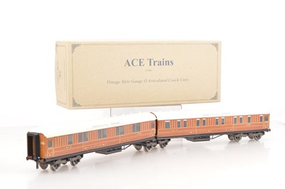 Lot 371 - Ace Trains Modern issue 0 Gauge C/6 LNER Articulated Sleeping coaches